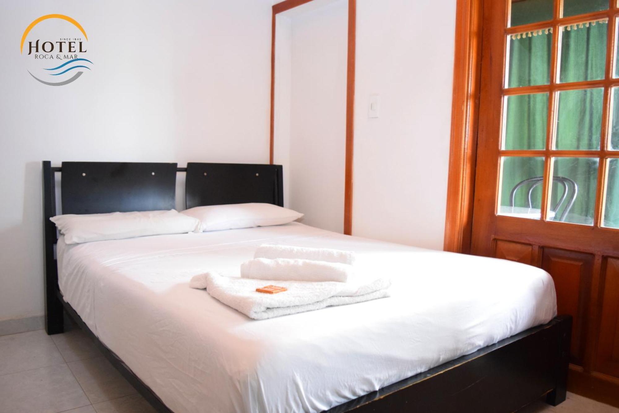 Hotel Roca & Mar ซันตามาร์ตา ภายนอก รูปภาพ