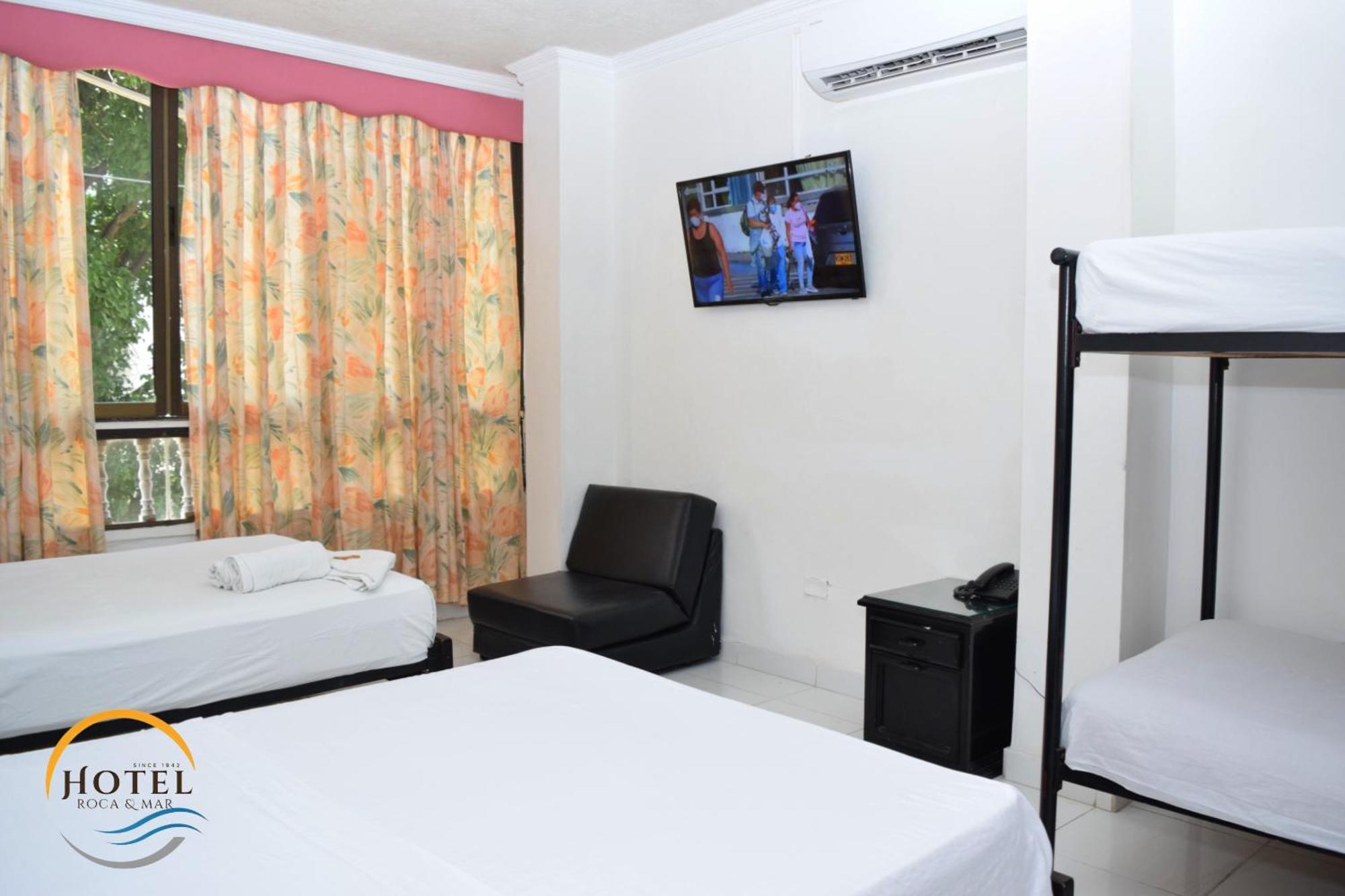 Hotel Roca & Mar ซันตามาร์ตา ภายนอก รูปภาพ