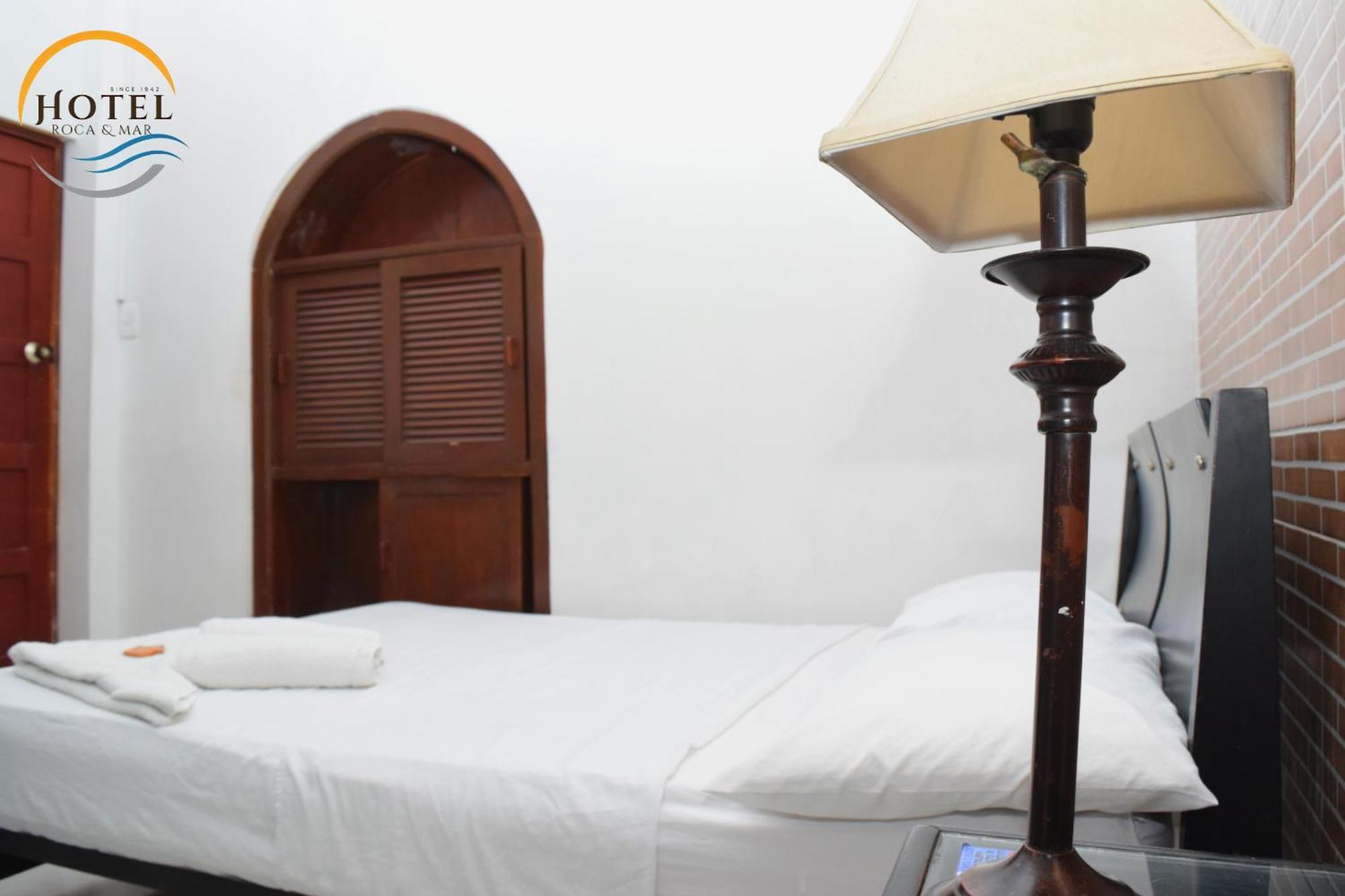 Hotel Roca & Mar ซันตามาร์ตา ภายนอก รูปภาพ